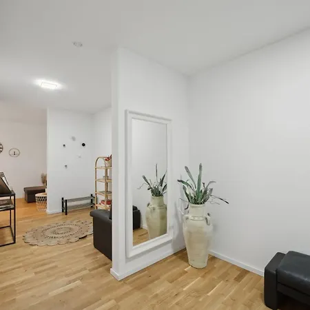아파트 Sali Homes R1 - Cozy By River *