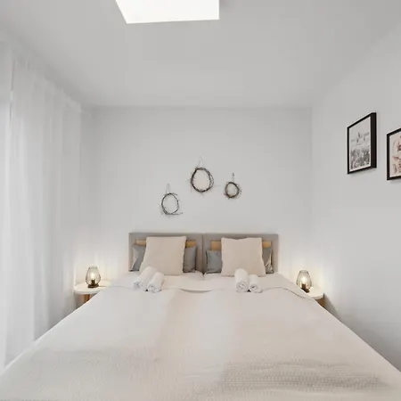 아파트 Sali Homes R1 - Cozy By River *