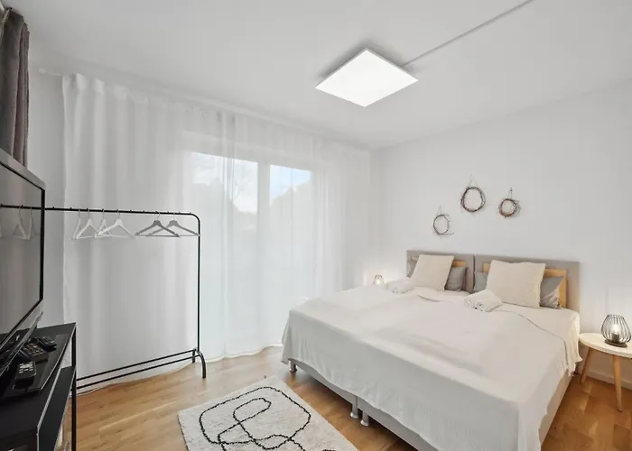 Sali Homes R1 - Cozy By River Appartamento Bayreuth