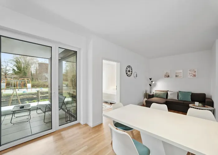Sali Homes R1 - Cozy By River Appartamento