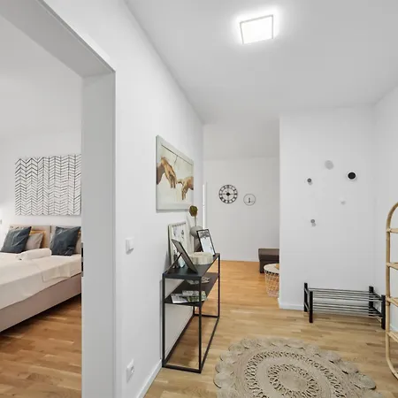 Sali Homes R1 - Cozy By River Lejlighed *
