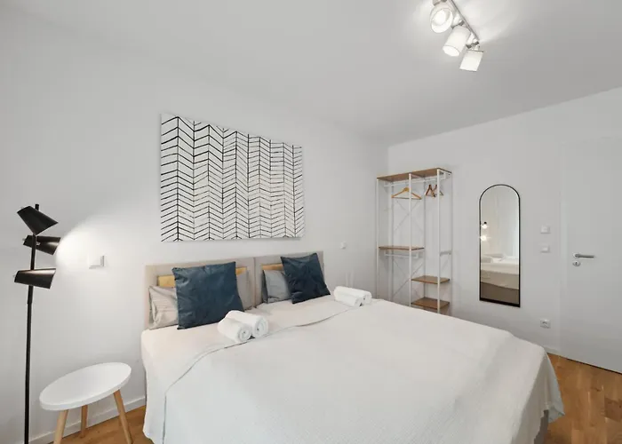 Sali Homes R1 - Cozy By River Lejlighed *