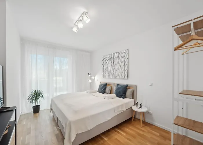 Sali Homes R1 - Cozy By River Lejlighed *